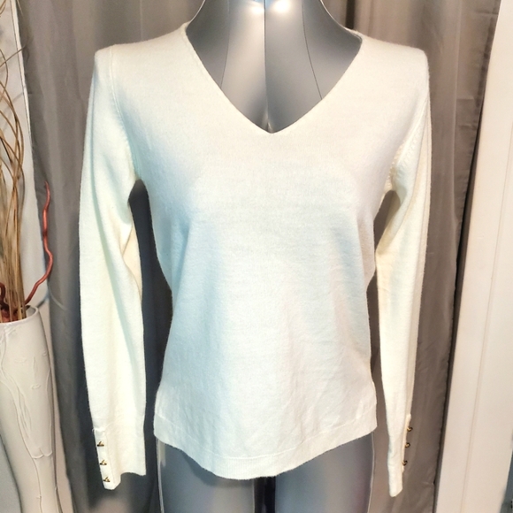 ATMOSPHERE White Sweater - Picture 1 of 11